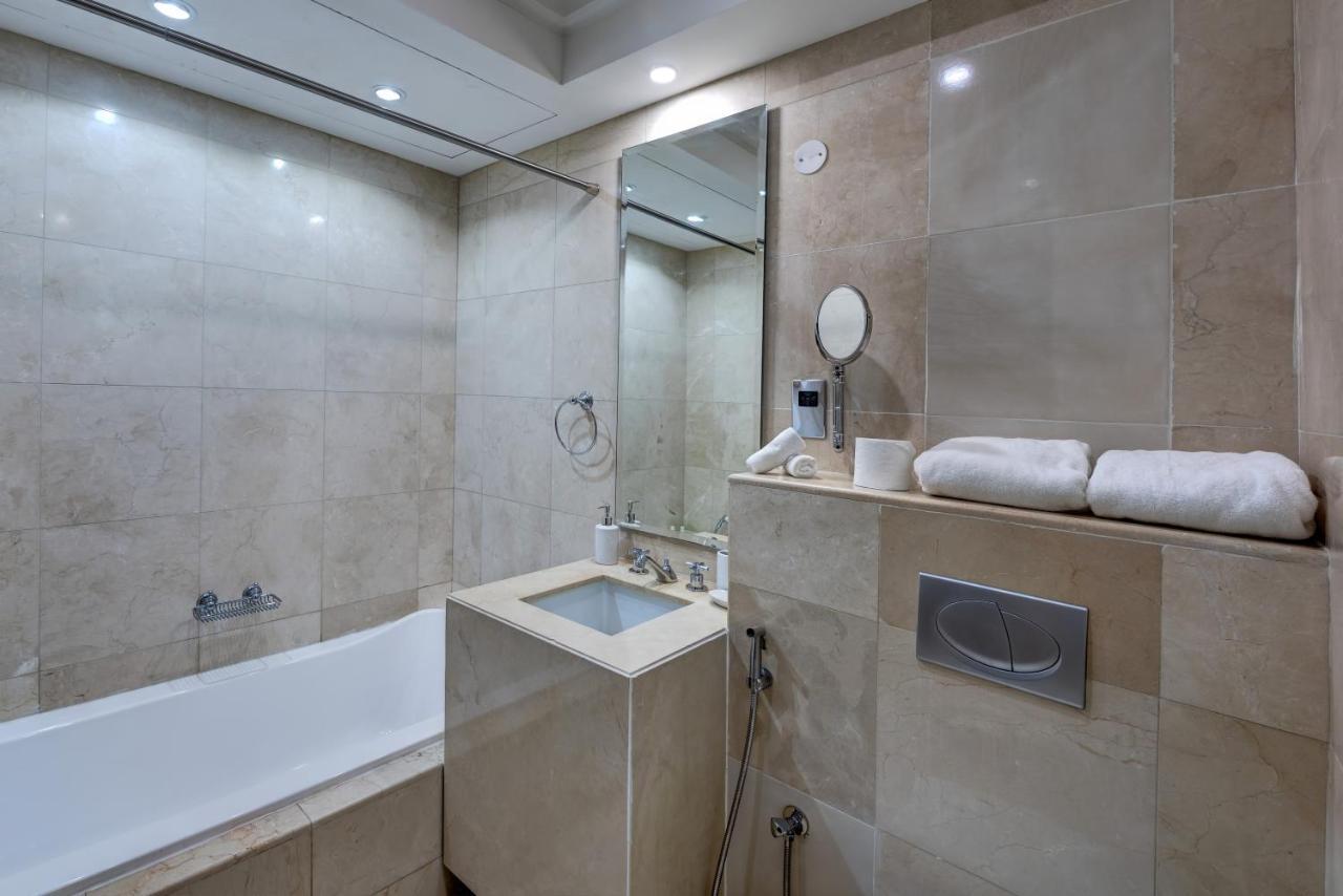 Durrani Homes - Unique Garden Apt At Souk Al Bahar Besides Dubai Mall & Burjkhalifa With Private Jaccuzi Dış mekan fotoğraf