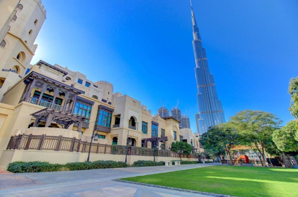 Durrani Homes - Unique Garden Apt At Souk Al Bahar Besides Dubai Mall & Burjkhalifa With Private Jaccuzi Dış mekan fotoğraf